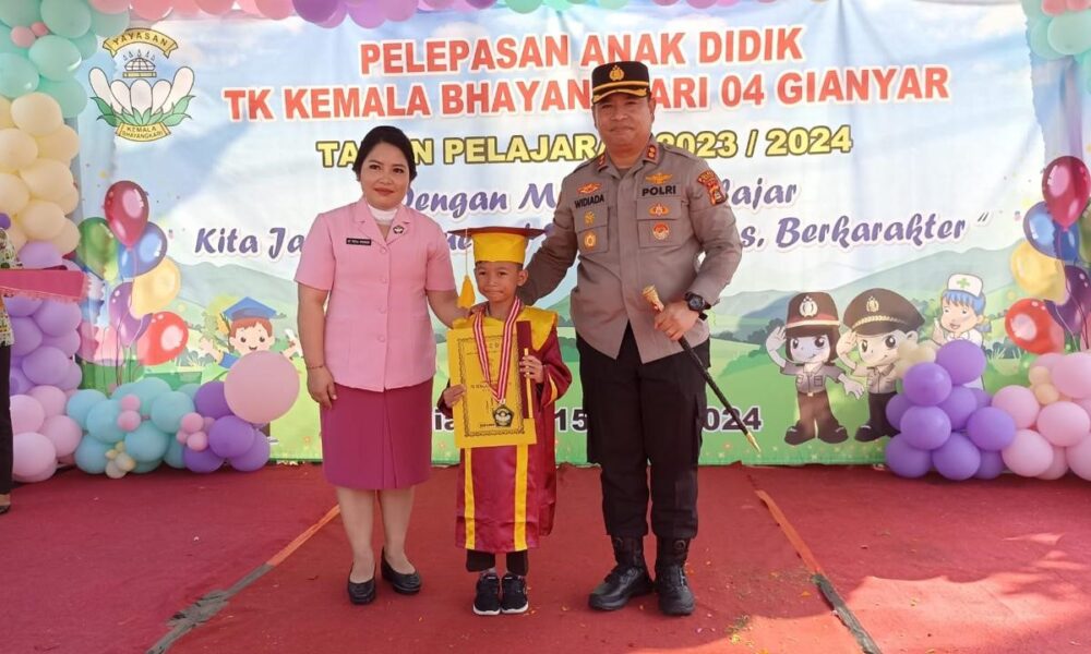 Pekerjaan serta Mendidik di TK Kemala Bhayangkari 4 Gianyar